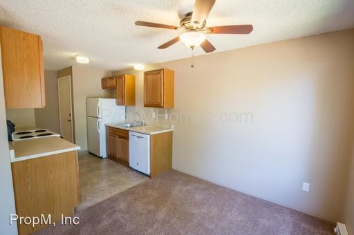 Building Photo - 1569 N Manzanita St