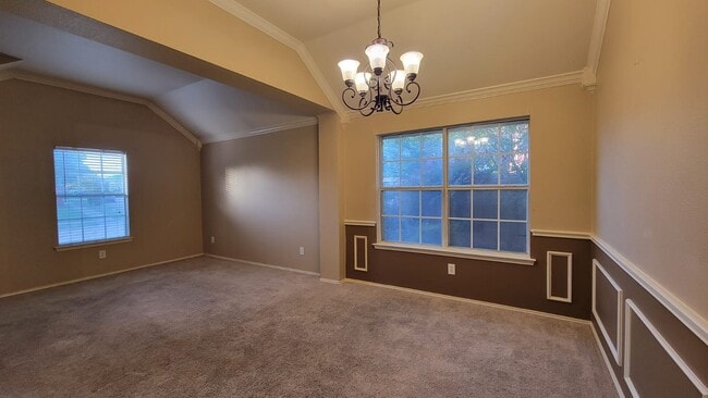 Foto del edificio - 2102 Mapleview Dr