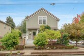 Primary Photo - Charming, updated 3-bdrm/2.5-bath vintage ...