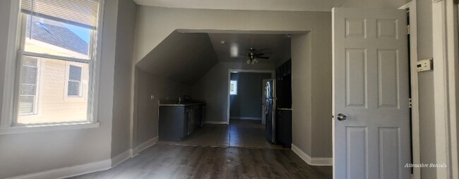 Foto del edificio - 1415 E 75th St