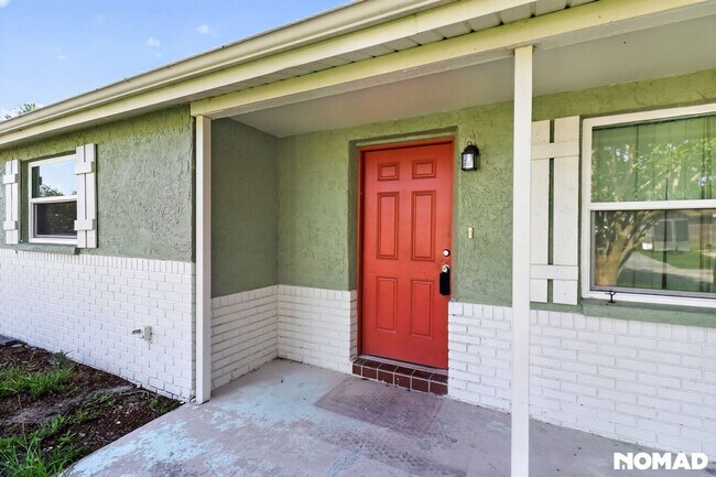 Building Photo - 4846 Dogwood St