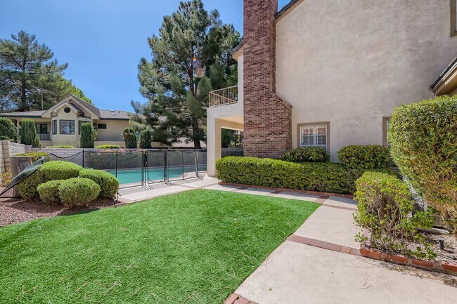 Foto del edificio - 38 Hummingbird Ln