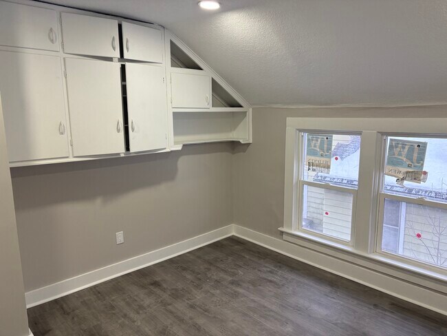 Building Photo - 2136 Miner St