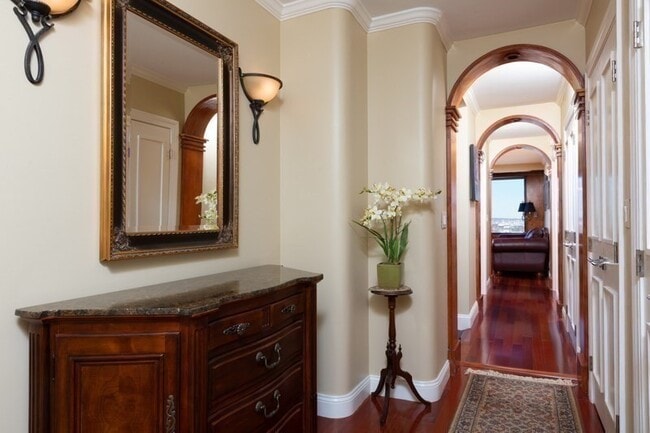 Foto del edificio - 65 E India Row