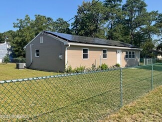 Building Photo - 208 Wichita Trail