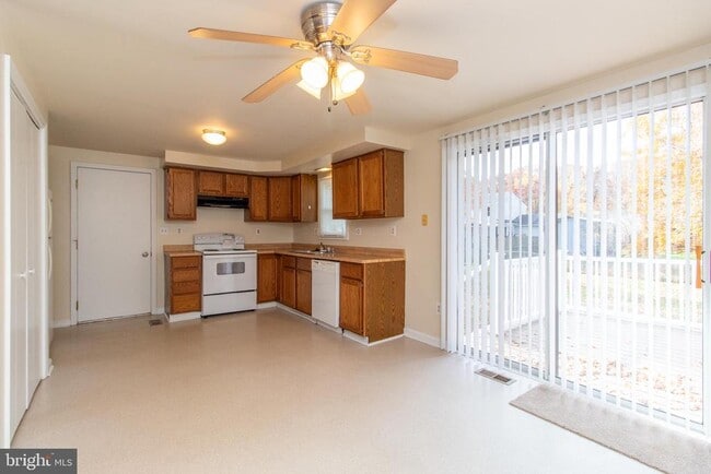 Building Photo - 5506 Baskin St