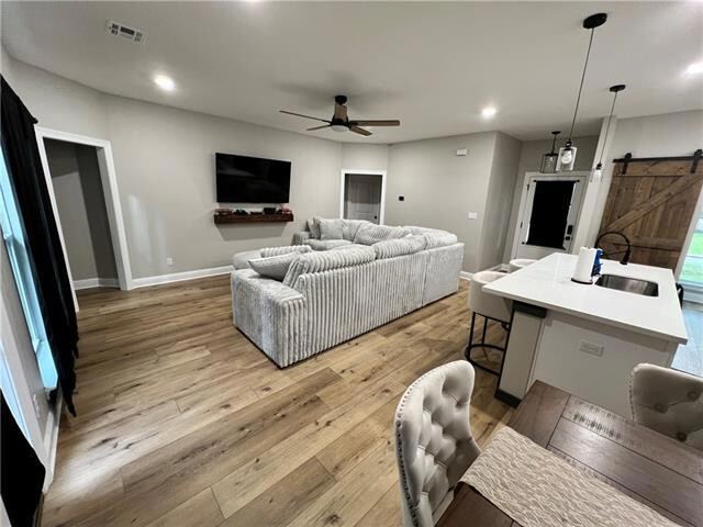 Foto del edificio - 40773 Hayes Rd