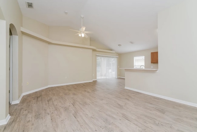 Building Photo - 236 Manoel Ln