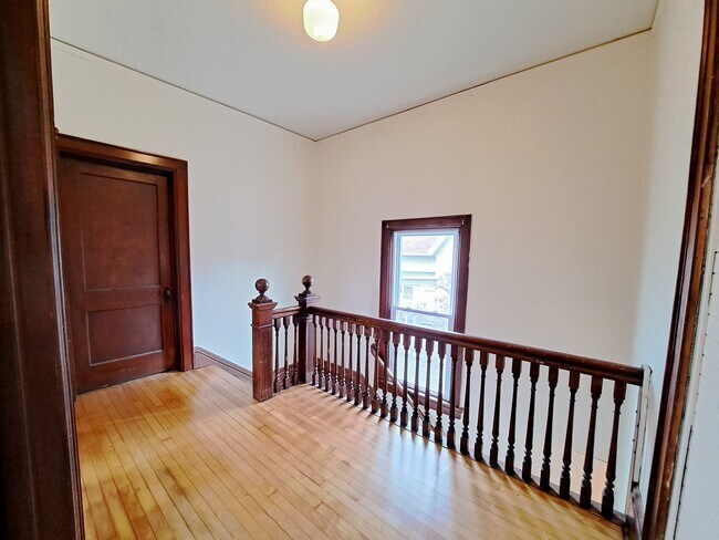 Front landing - 2223 N Booth St