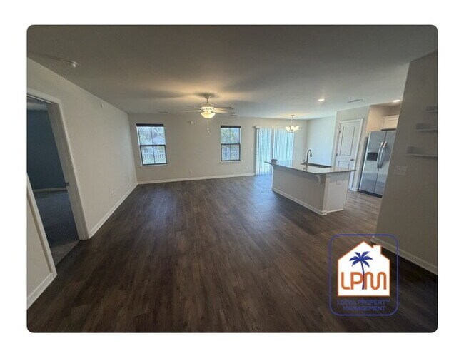 Building Photo - Open Concept  3-Bed, 3-Bath with 1,924 Sq. Ft.