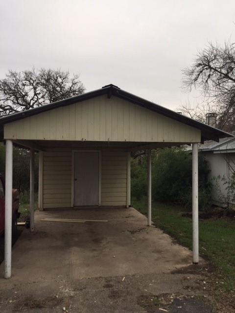 Building Photo - 1119 N LBJ Dr