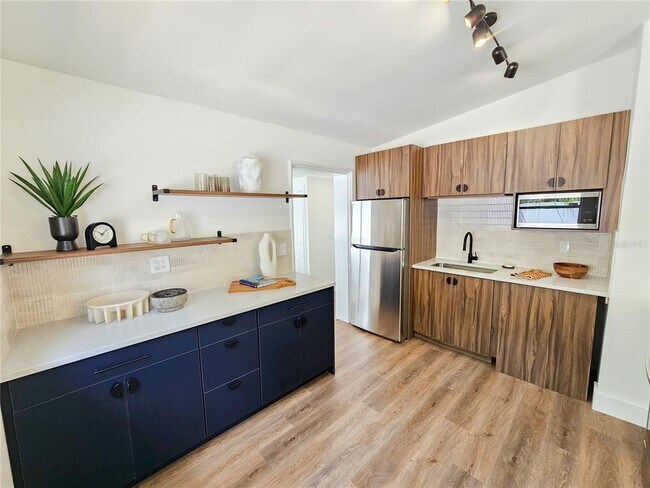 Building Photo - 1416 55th Ave N