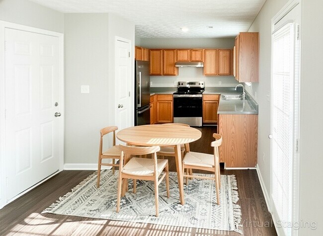 Foto del edificio - 5210 Summer Brooke Ct