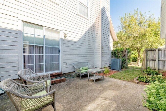 Foto del edificio - Beautiful 3 bedrooms house in Fayetteville!