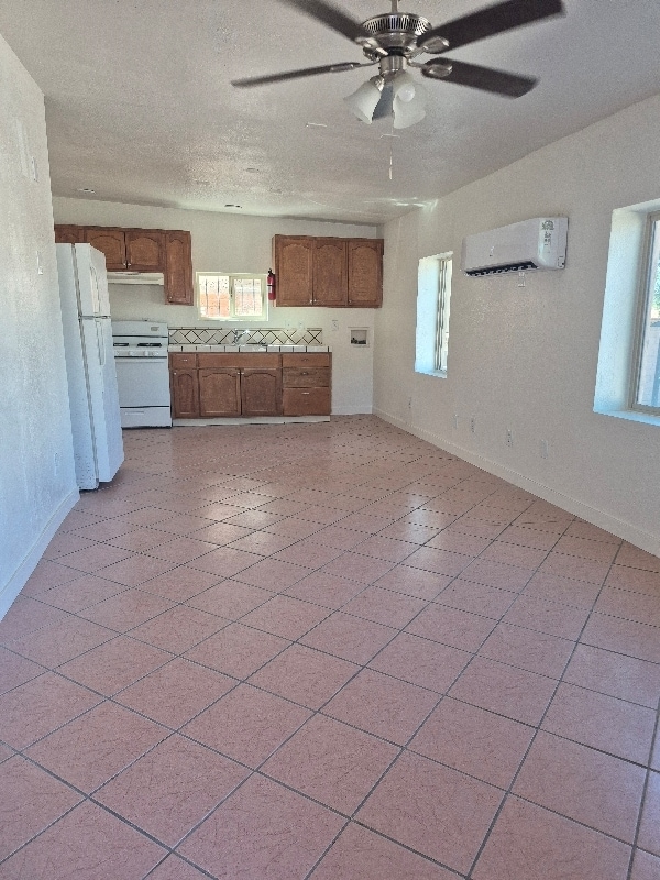 Foto principal - 613 W 41st St
