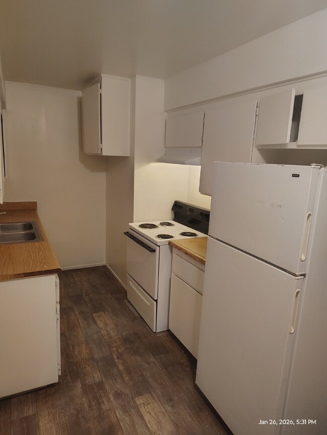 Building Photo - 2125 North Ave