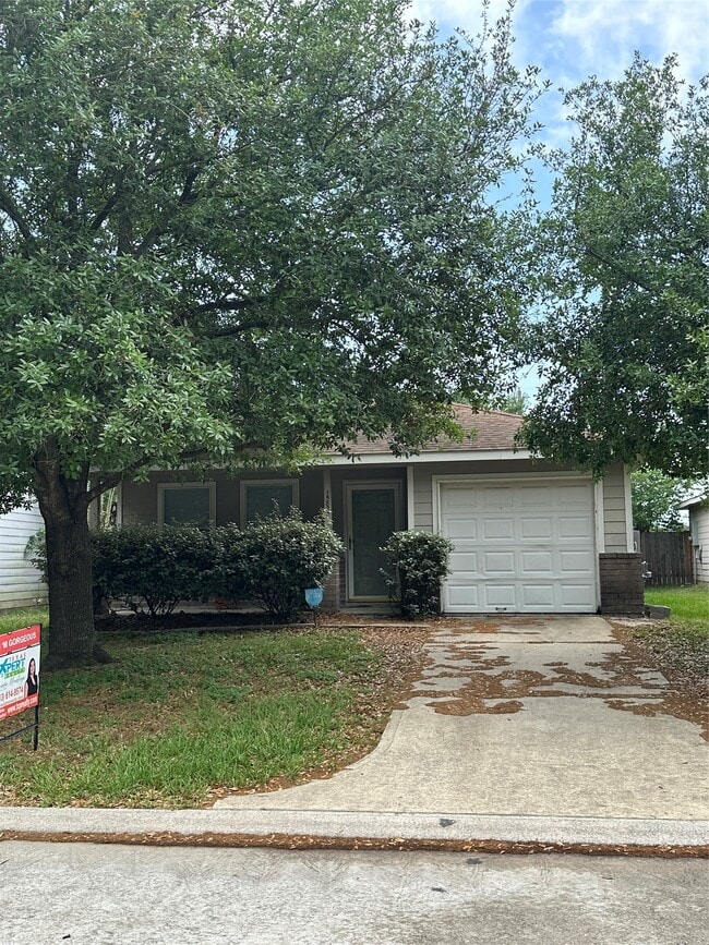 Foto del edificio - 15823 Regal Trace Ln