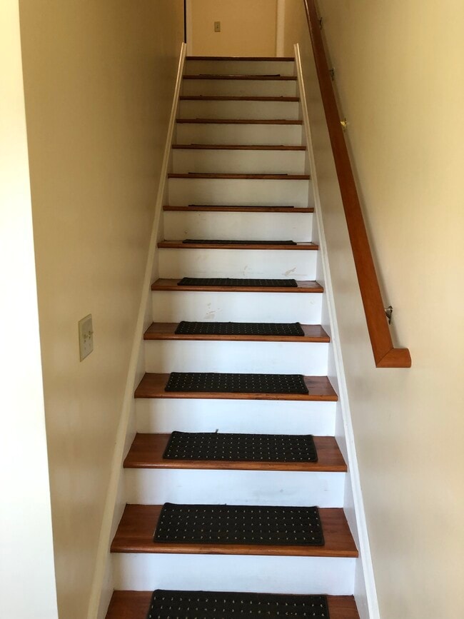 Building Photo - 129 Birdseye View Drive