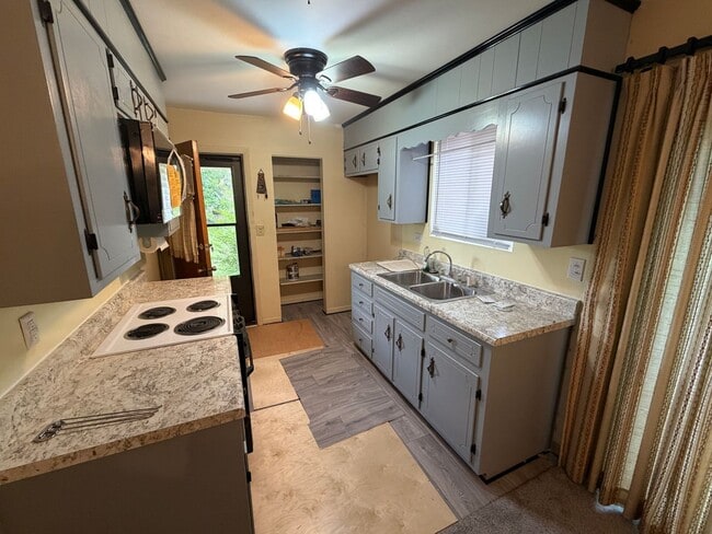 Building Photo - 2803 Glenn Hills Dr