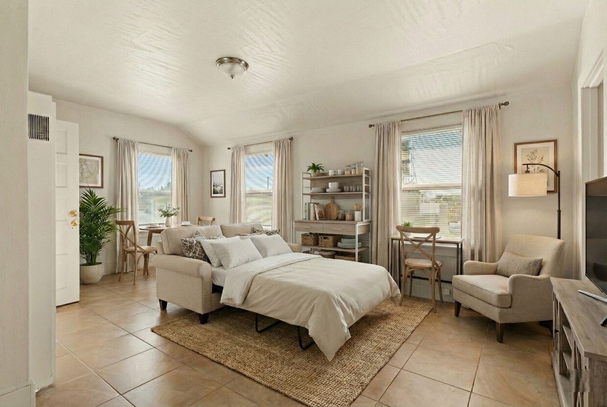 Primary Photo - Utilities Included! Bright 2nd Floor Studio in Mosswood Vintage Building