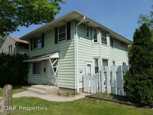 Primary Photo - 7128 W Silver Spring Dr