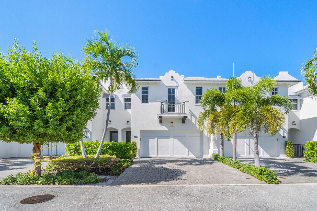 1125 Kingston Ln, Delray Beach, FL 33483 Townhome Rentals in Delray