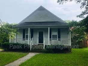 Building Photo - 1903 Elmsmere Ave