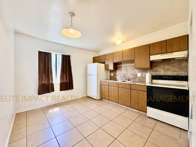 Building Photo - 1312 W Yavapai St