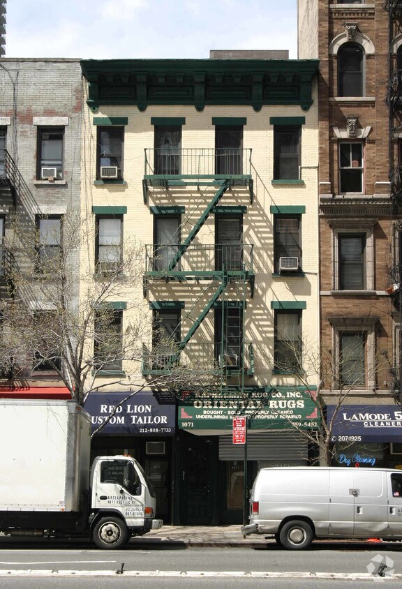 Primary Photo - 1069 1st Ave