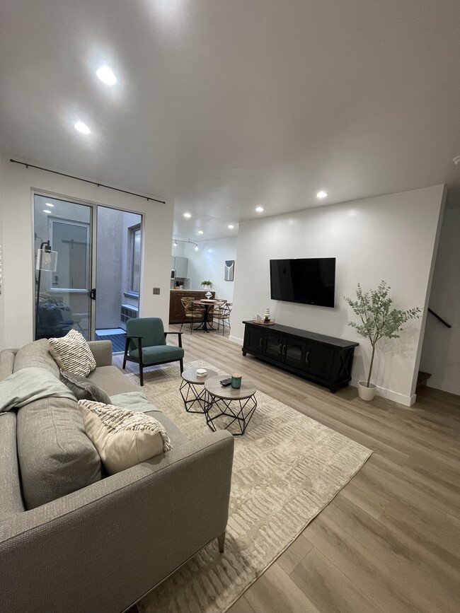 Building Photo - 1601 Kettner Blvd