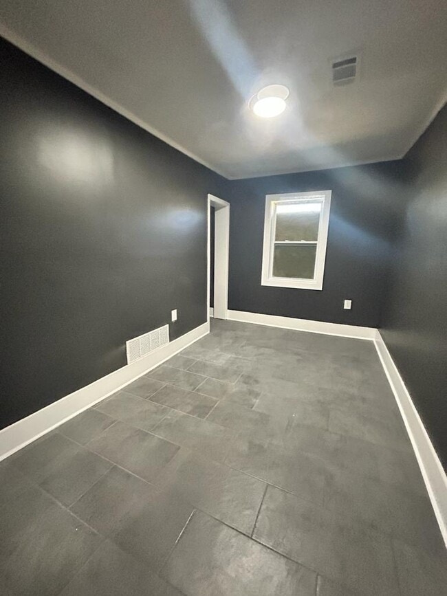 Photo - 860 Inez St House