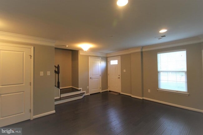Building Photo - 228 Compass Dr