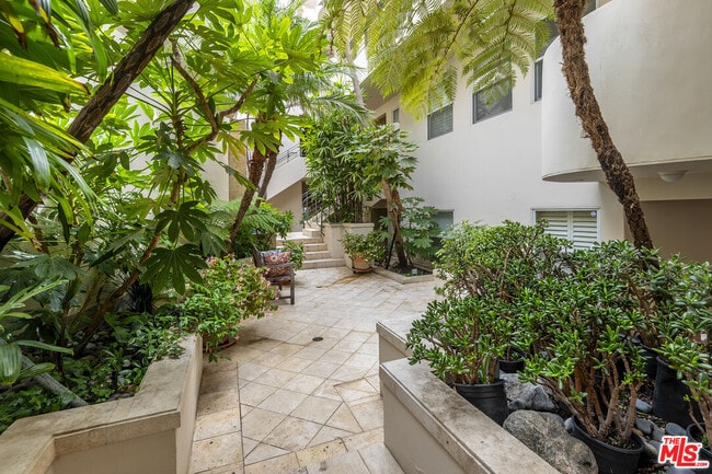 Foto del edificio - 15425 Antioch St