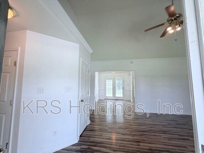 Building Photo - 6537 Eagles Crossing Dr