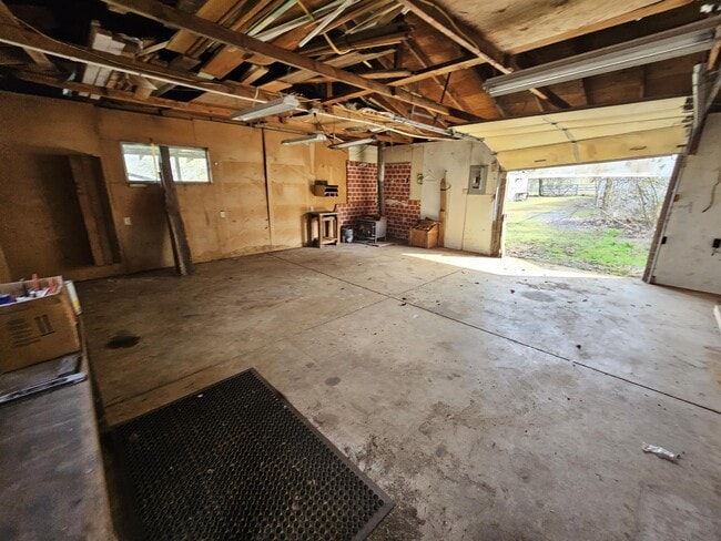 Building Photo - 753 Elkhead Rd
