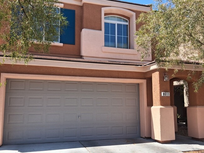 Building Photo - 8011 Torremolinos Ave