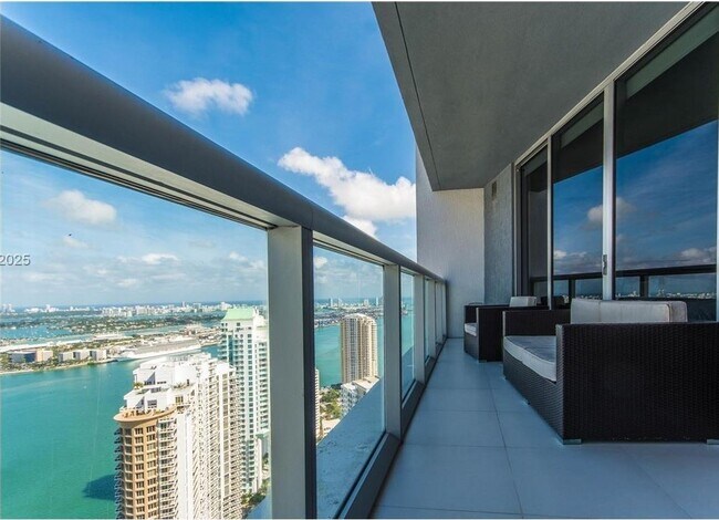 Foto del edificio - 495 Brickell Ave