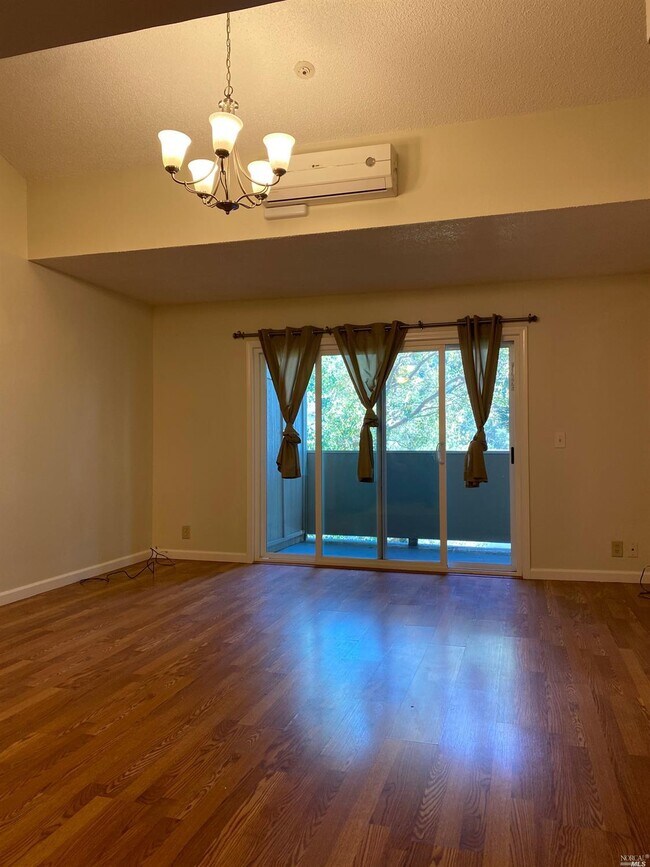 Foto del edificio - 1370 Townview Ave
