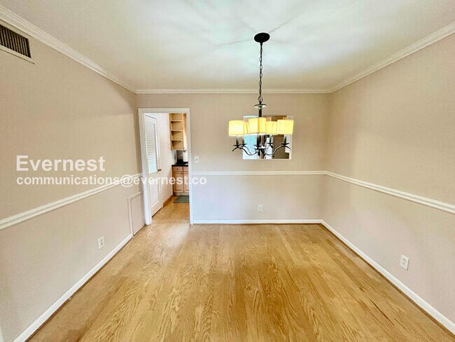 Foto del edificio - 4282 Roswell Rd NE