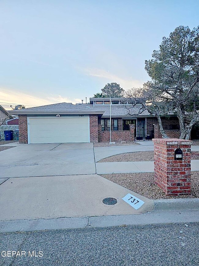 Building Photo - 737 Dulce Tierra Dr