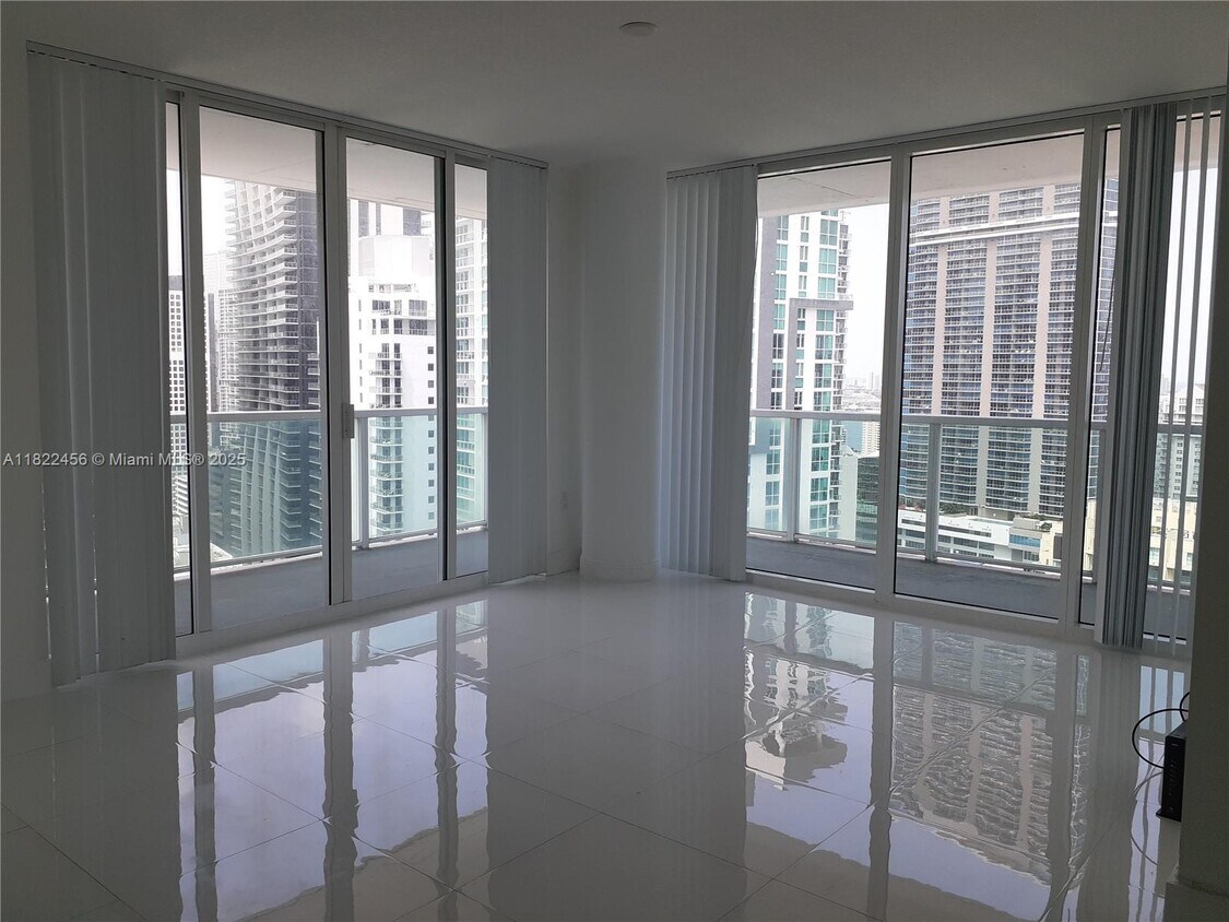 Foto principal - 1250 S Miami Ave