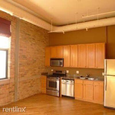 Primary Photo - 1400 N Milwaukee Ave
