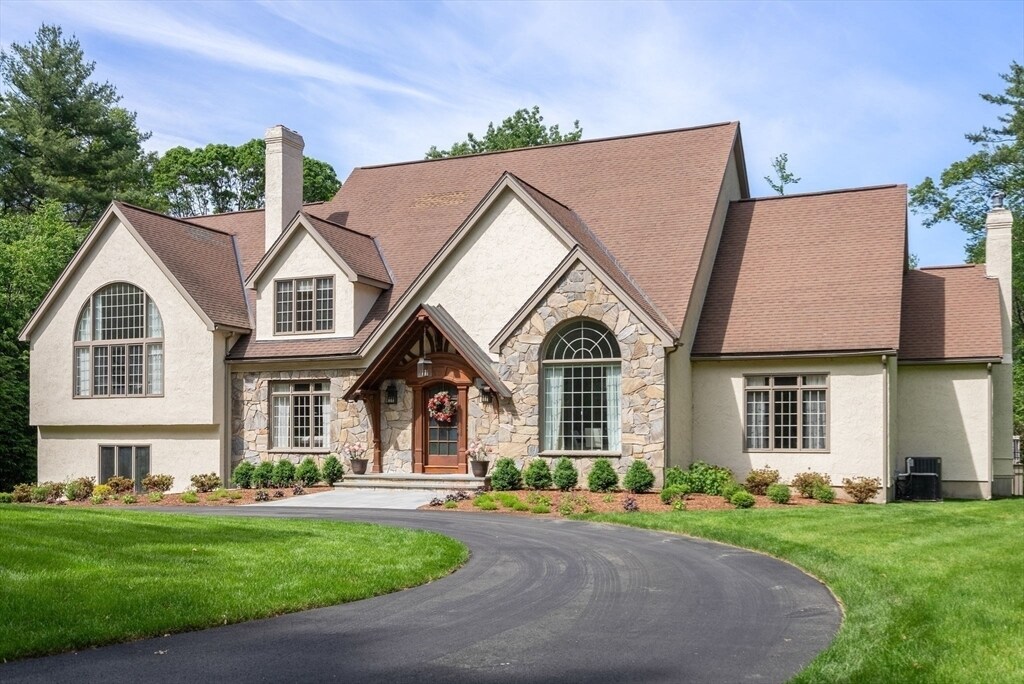 Primary Photo - 37 Greystone Ln