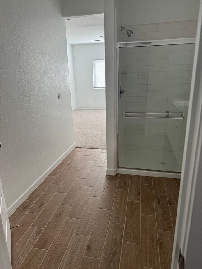 Foto del edificio - NE Visalia home - New construction!!