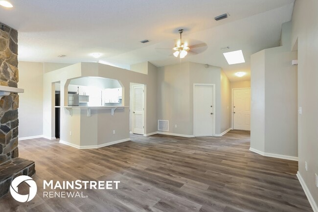 Foto del edificio - 1441 Kingfisher Ln N