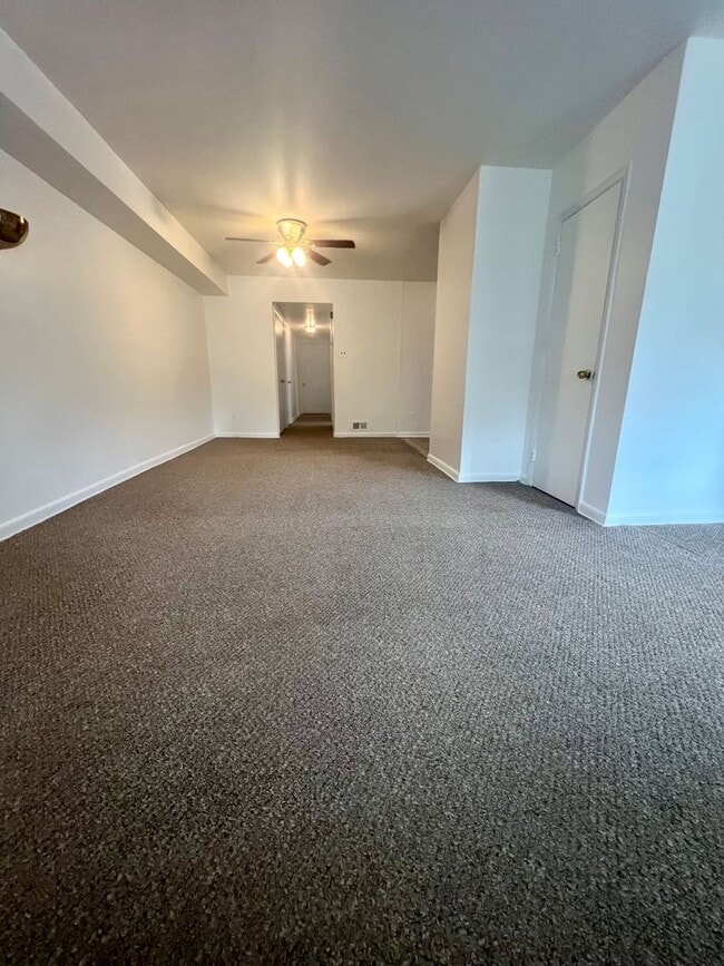 Foto del edificio - Stunning 2-Bedroom Apartment in Rhawnhurst...