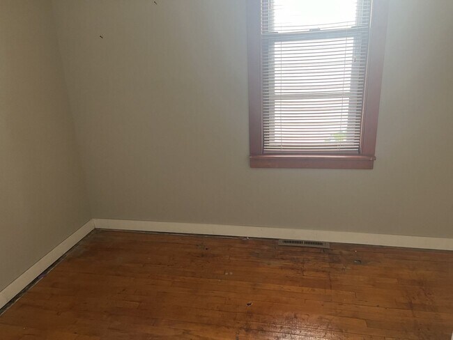 Building Photo - 4 Bedroom Single Family Home for Rent