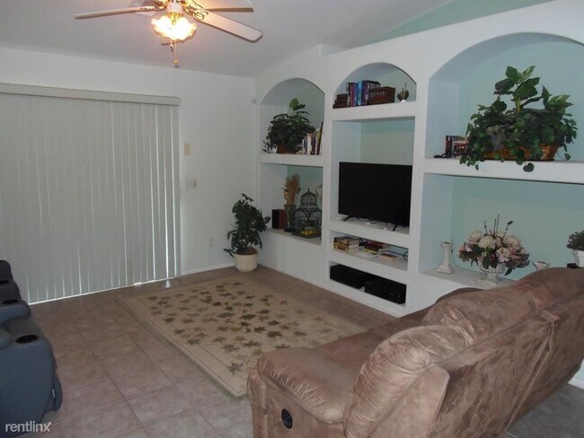 Building Photo - 4 br, 2 bath House - 30075 Avenida del Padre