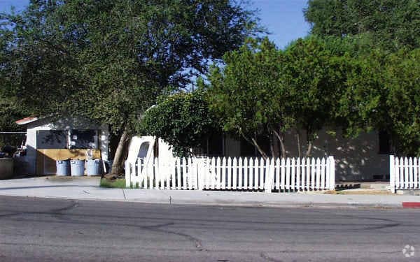 Building Photo - 16977 B St