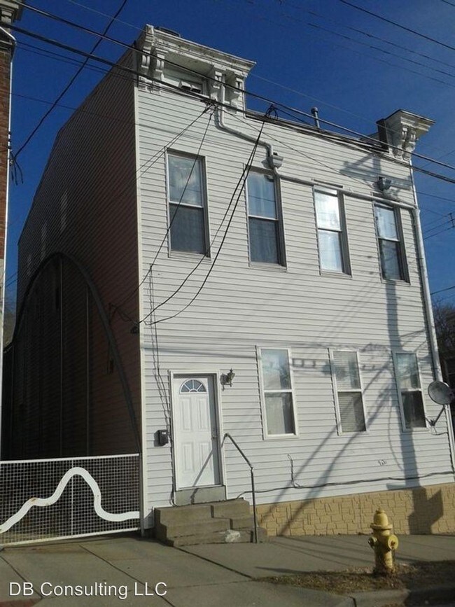 Building Photo - 400 Warner St